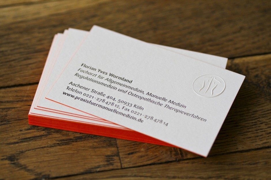 visitenkarte-tiefdruck-letterpress-farbschnitt-berlin-prägung-design